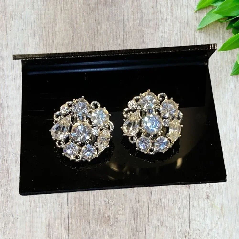 Beautiful Vintage Rhinestone Clip-on Earrings Rhapsody